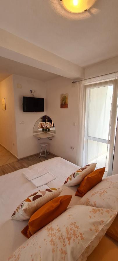 Apartments Antonia Hvar Town Exterior photo