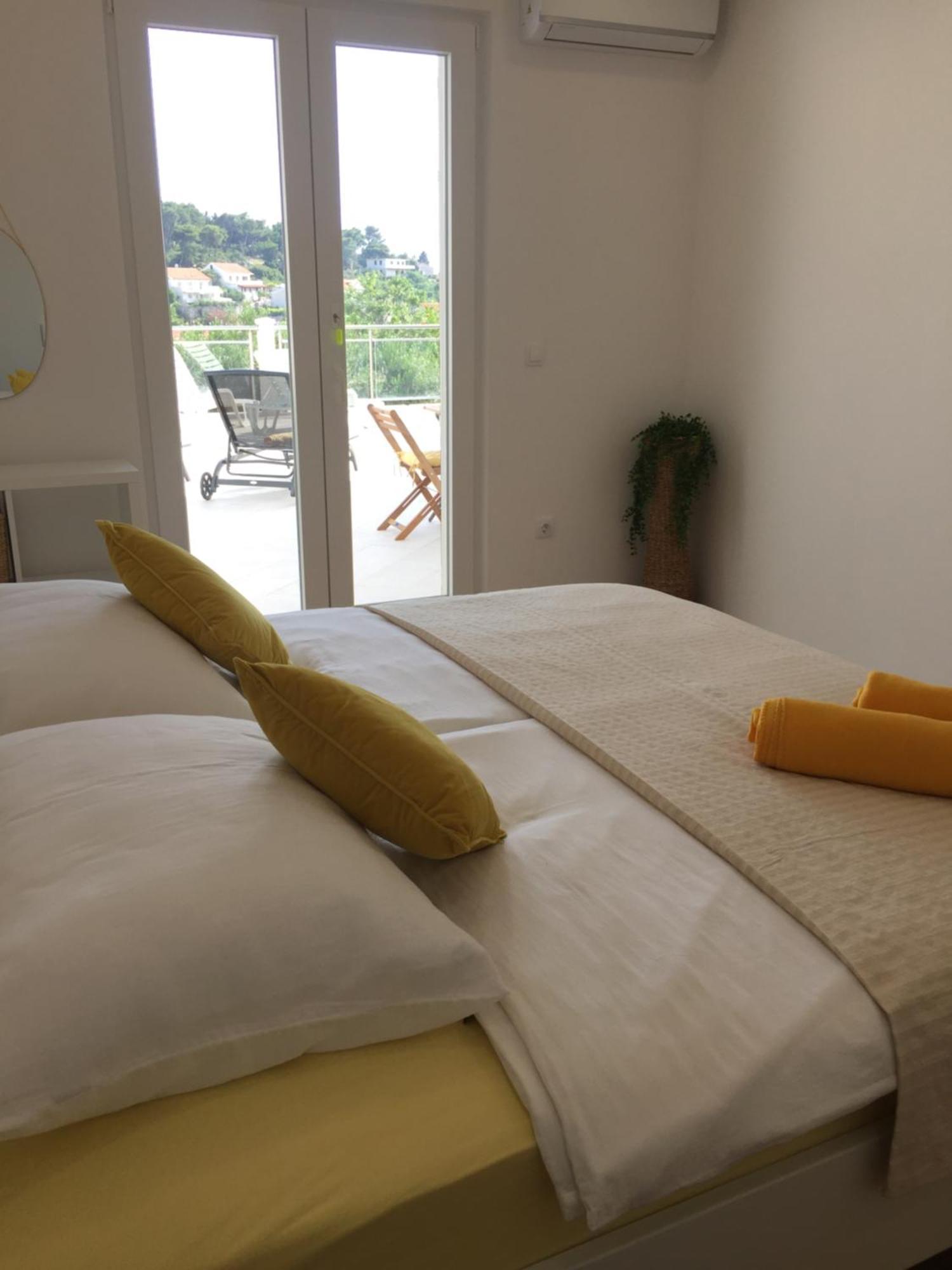 Apartments Antonia Hvar Town Exterior photo