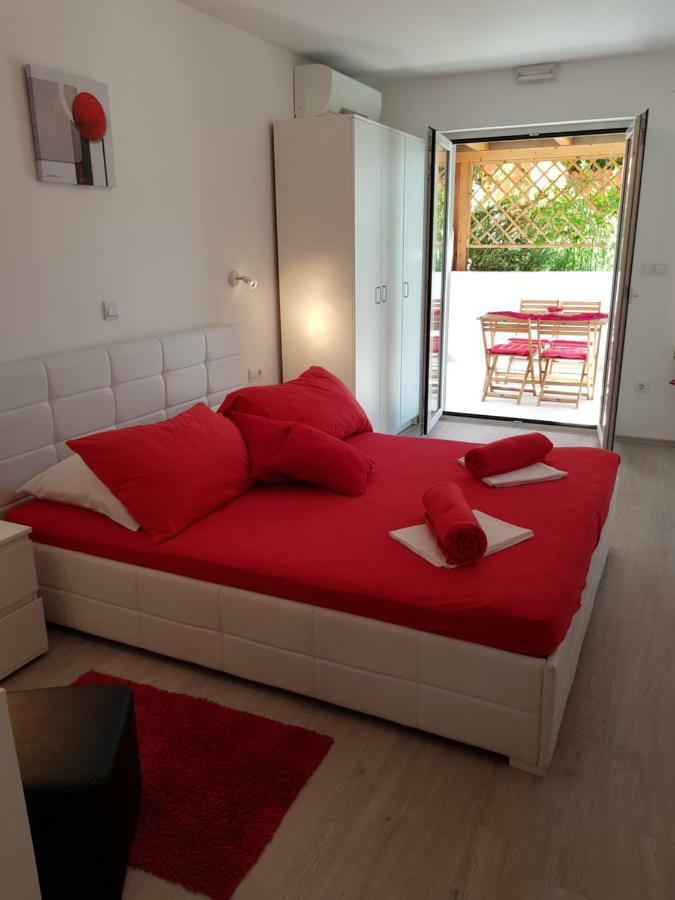 Apartments Antonia Hvar Town Exterior photo