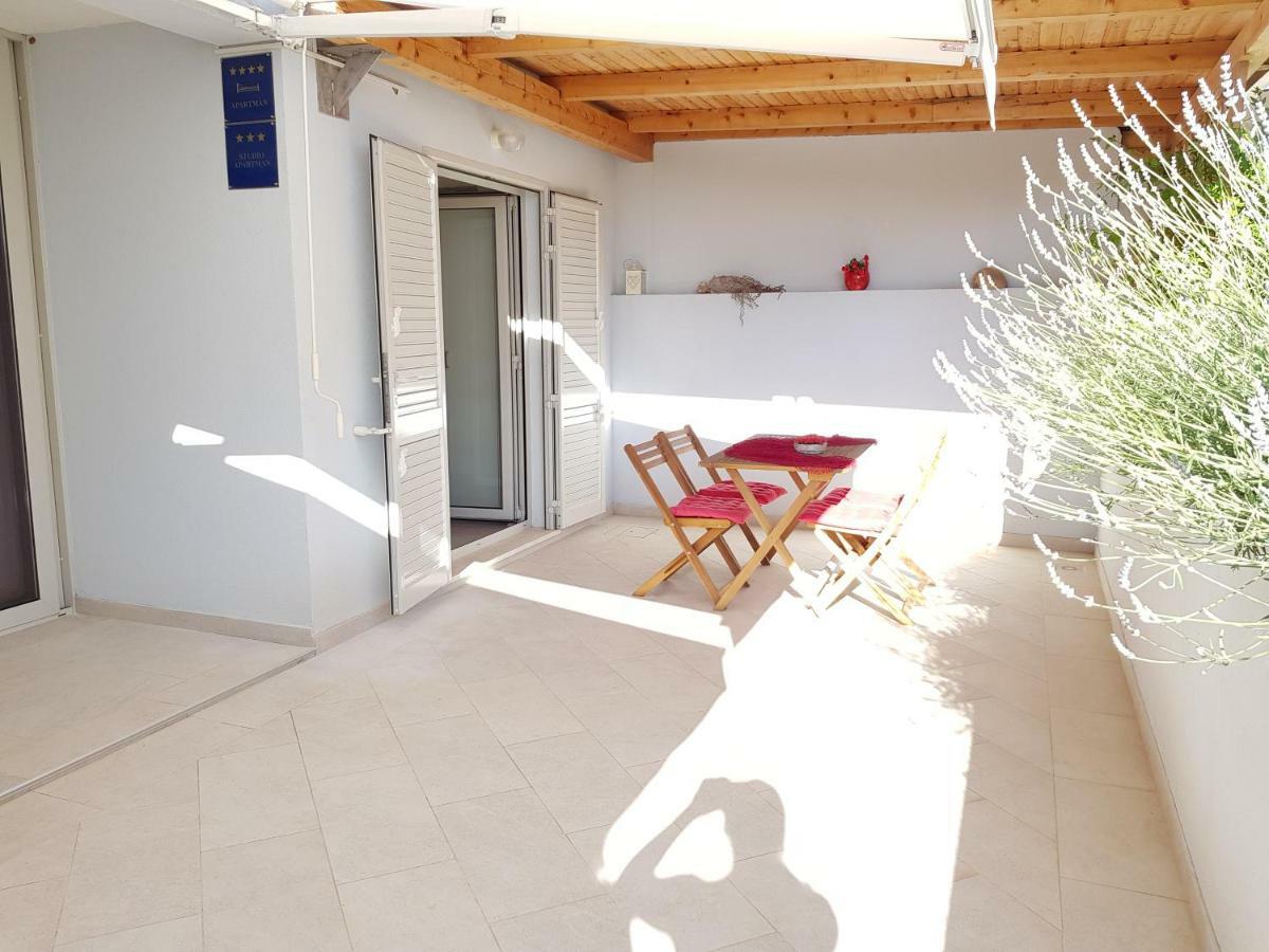 Apartments Antonia Hvar Town Exterior photo