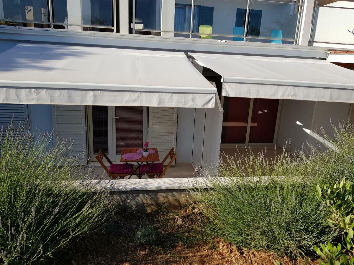 Apartments Antonia Hvar Town Exterior photo